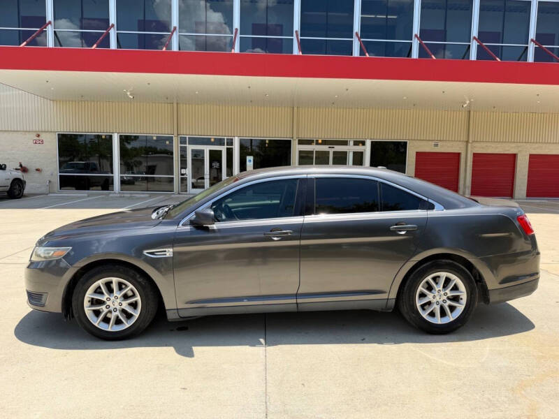 2015 Ford Taurus SE