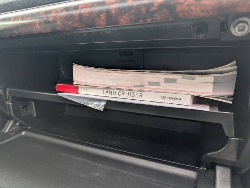 2013 Toyota Land Cruiser