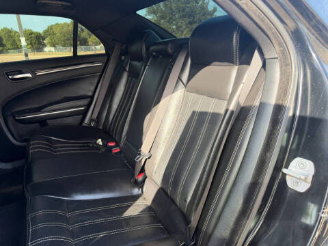 2019 Chrysler 300 S
