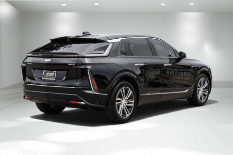 2024 Cadillac LYRIQ Luxury 1