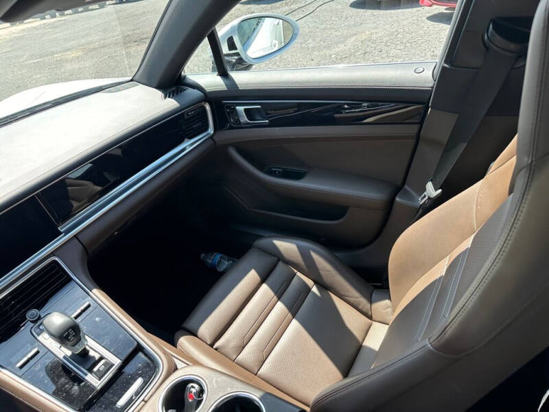 2017 Porsche Panamera 4S