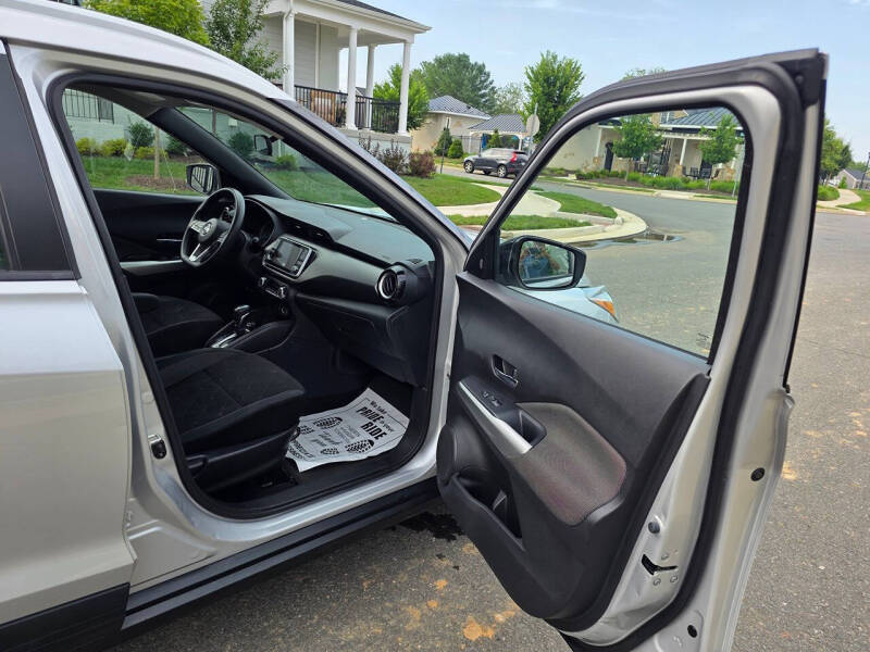 2020 Nissan Kicks SV