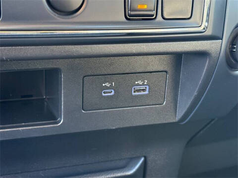 2022 Nissan Titan SV