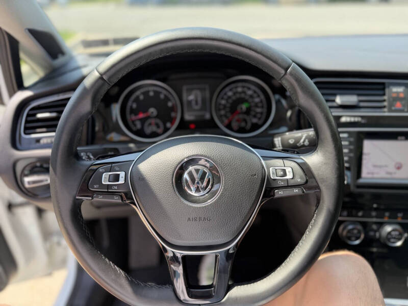 2015 Volkswagen Golf TSI SEL