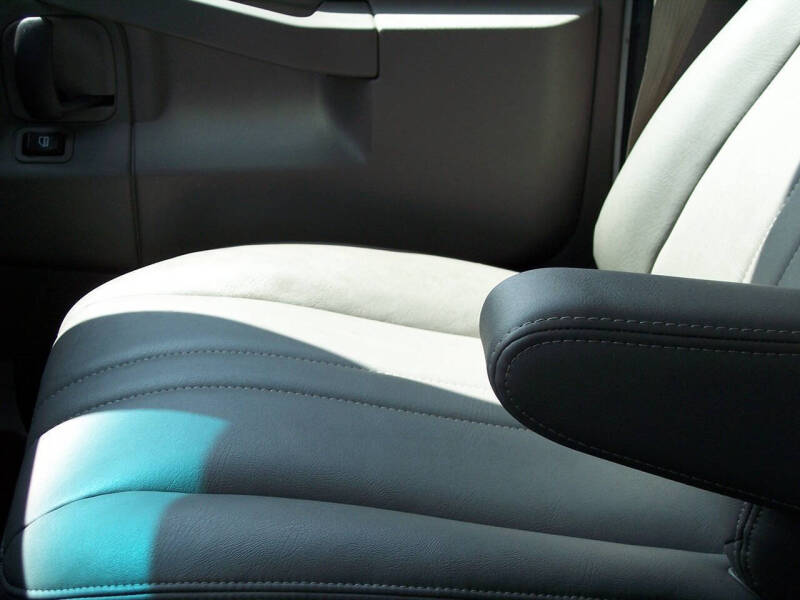 2020 Chevrolet Express 3500