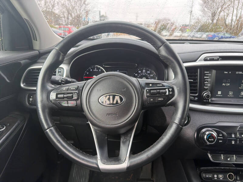 2017 Kia Sorento LX