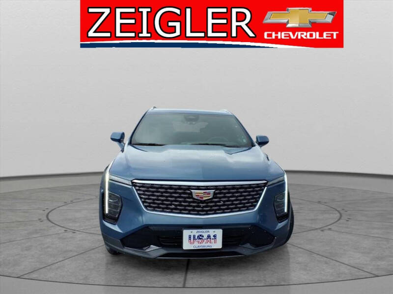 2025 Cadillac XT4 Premium Luxury