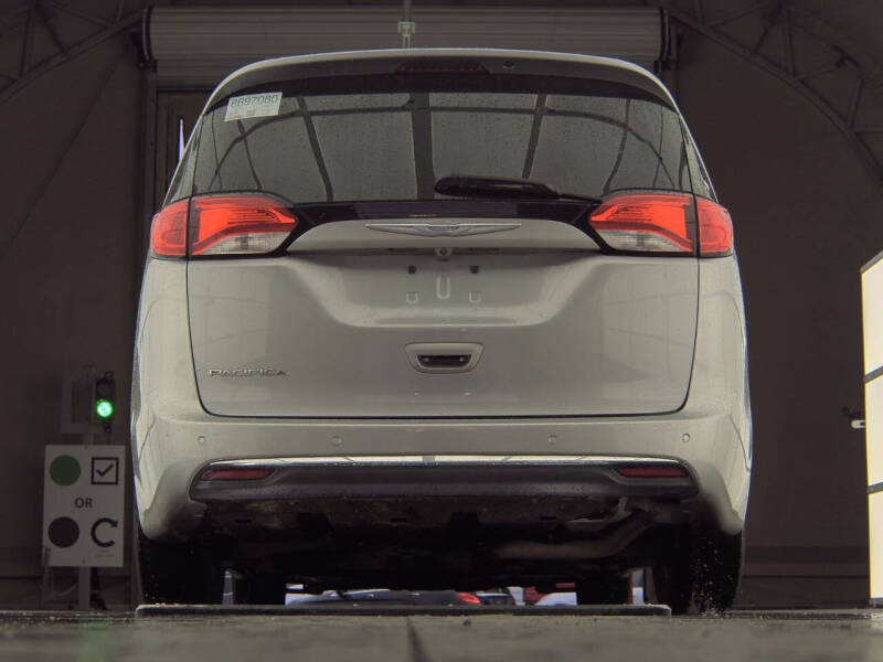 2017 Chrysler Pacifica Touring Plus