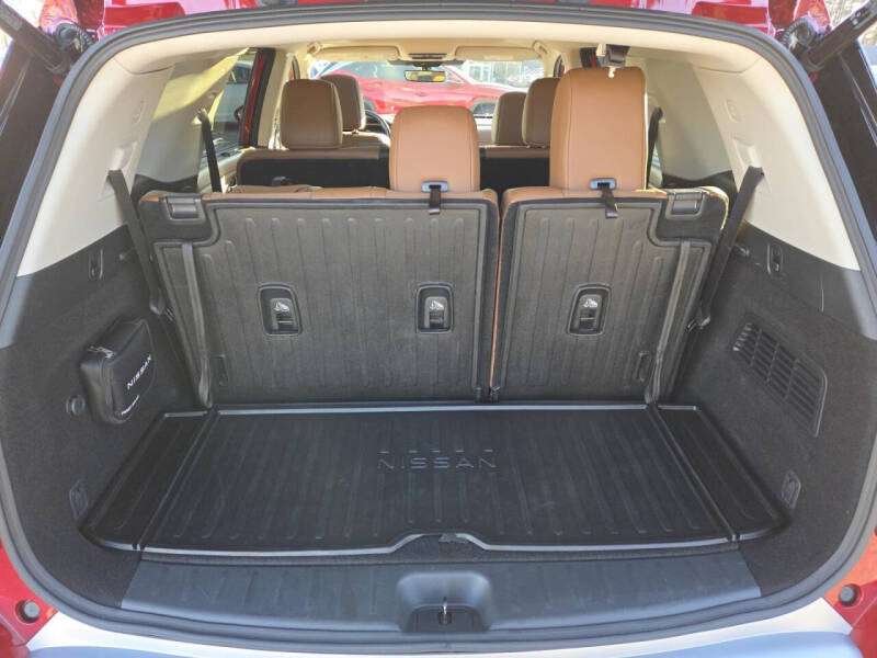 2024 Nissan Pathfinder Platinum