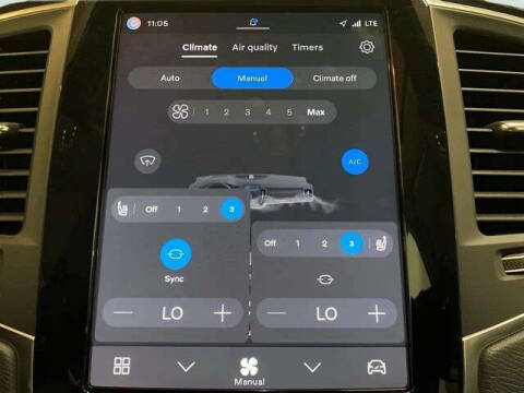 2025 Volvo XC90 B5 Core Bright Theme