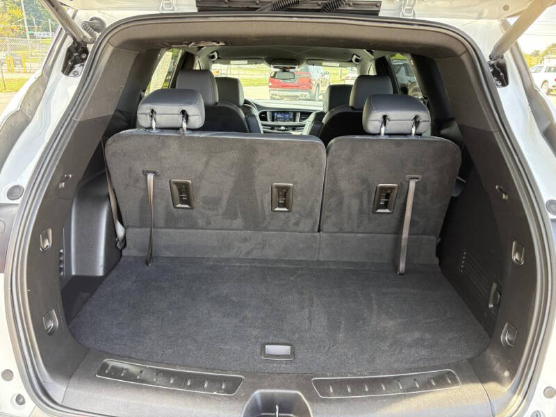 2023 Buick Enclave Essence