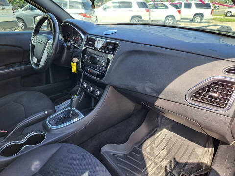 2014 Chrysler 200 Touring