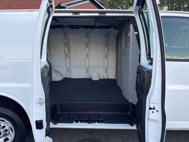 2018 GMC Savana 2500