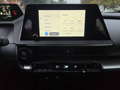 2024 Toyota Prius LE