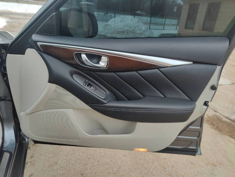 2018 Infiniti Q50 2.0T Luxe