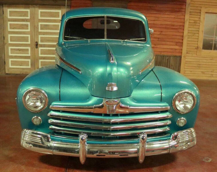 1948 Ford Super Deluxe