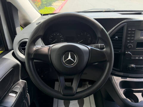 2017 Mercedes-Benz Metris