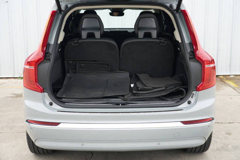 2024 Volvo XC90 Recharge T8 Ultimate Bright Theme 7P