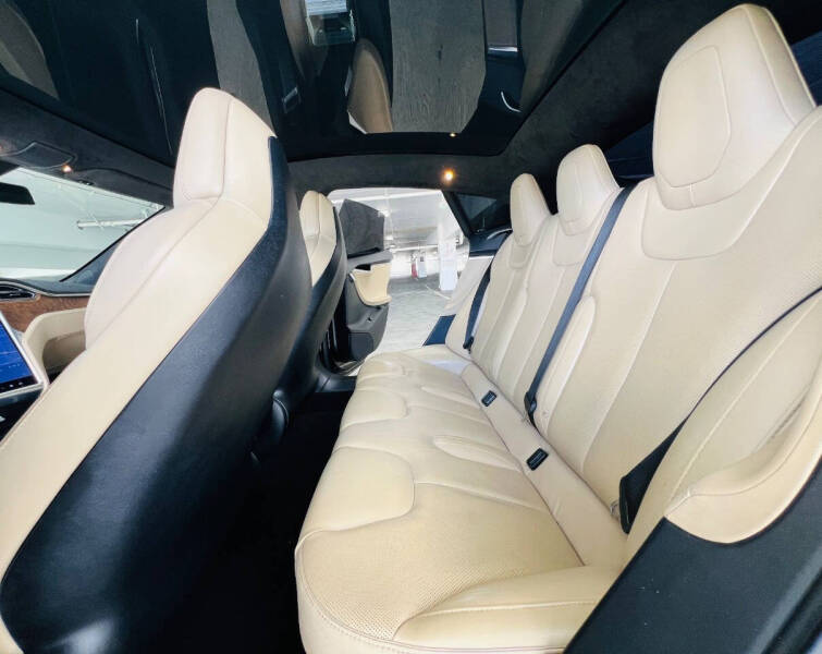 2017 Tesla Model S 90D