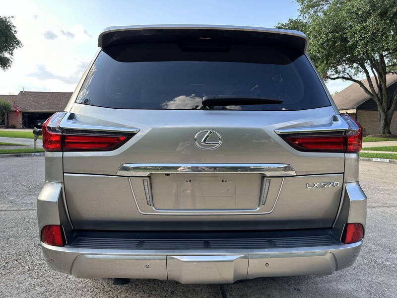 2019 Lexus LX 570 Three-Row