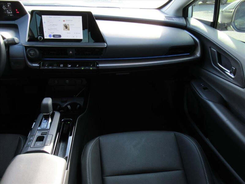 2025 Toyota Prius XLE