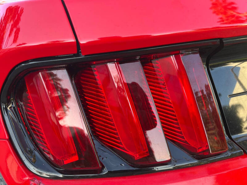 2019 Ford Mustang EcoBoost