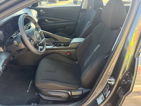 2024 Hyundai Elantra SEL