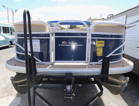 2020 Sun Tracker PANTOON BOAT