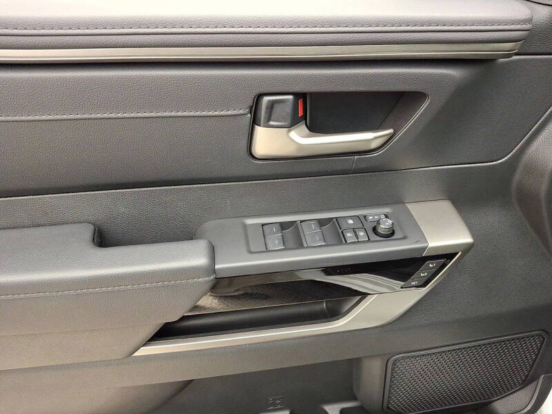 2025 Toyota Tundra Limited HV