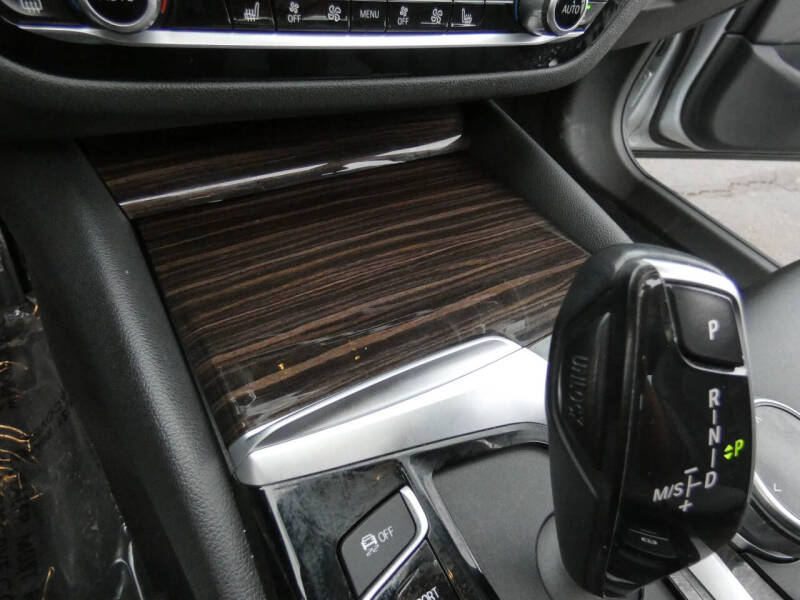 2019 BMW 5 Series 530i