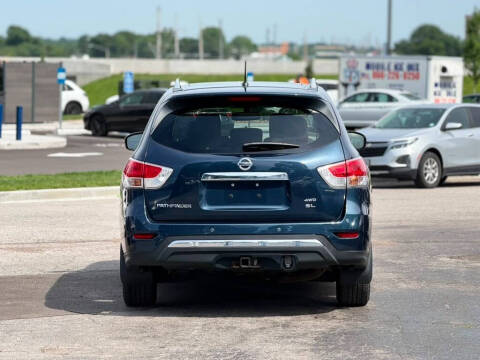 2015 Nissan Pathfinder SL