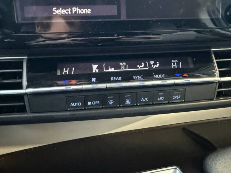 2021 Toyota Sienna LE 8-Passenger