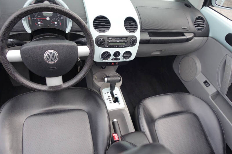 2003 Volkswagen New Beetle Convertible GLS