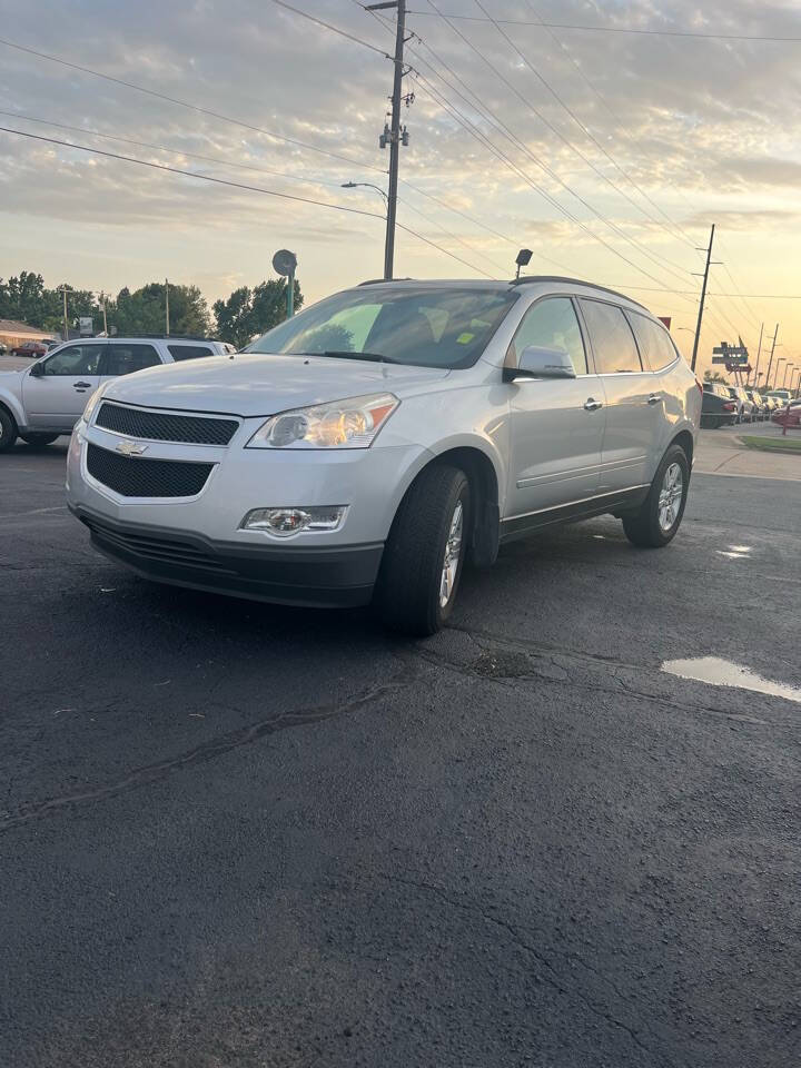 2012 Chevrolet Traverse for sale at Auto Town in Tulsa, OK