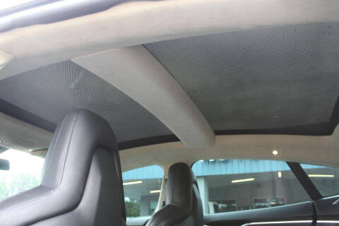 2016 Tesla Model S 70D