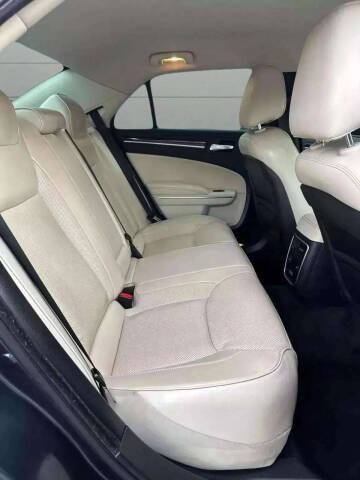 2018 Chrysler 300 Limited