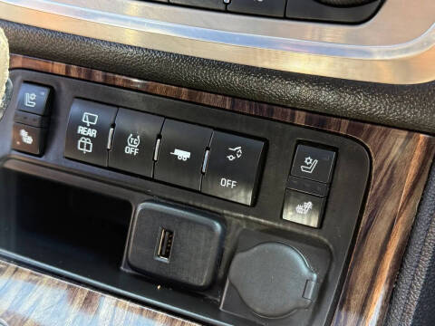 2016 GMC Acadia Denali
