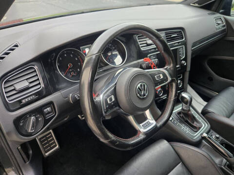 2017 Volkswagen Golf GTI SE