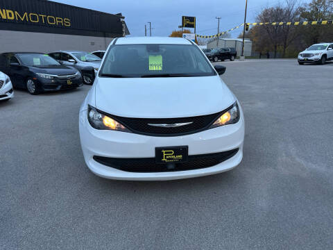 2024 Chrysler Voyager LX