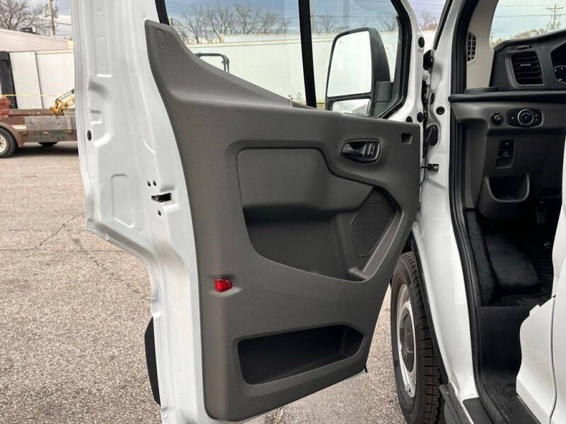 2025 Ford Transit