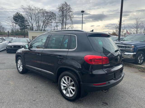 2017 Volkswagen Tiguan 2.0T Wolfsburg Edition 4Motion