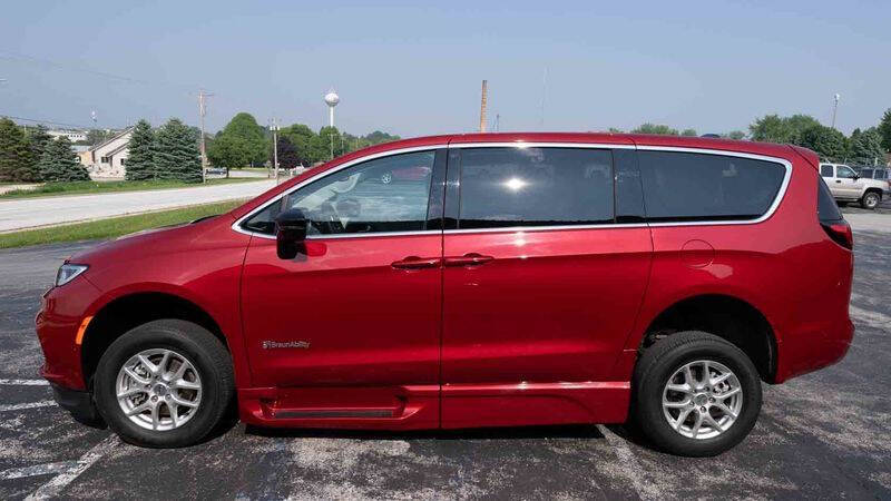 2024 Chrysler Pacifica Touring L