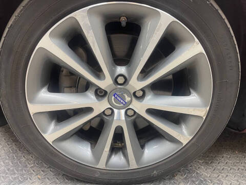 2011 Volvo C70 T5