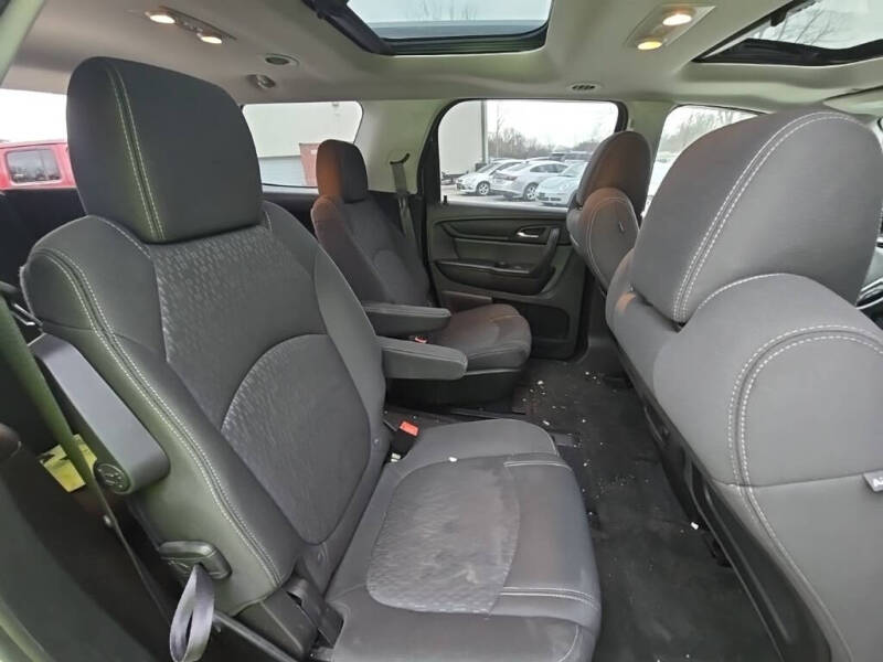 2013 GMC Acadia SLE-2