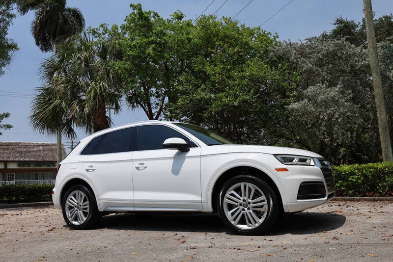 2018 Audi Q5 2.0T quattro Premium Plus
