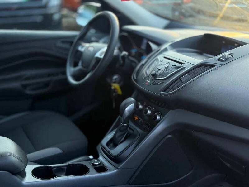 2015 Ford Escape S