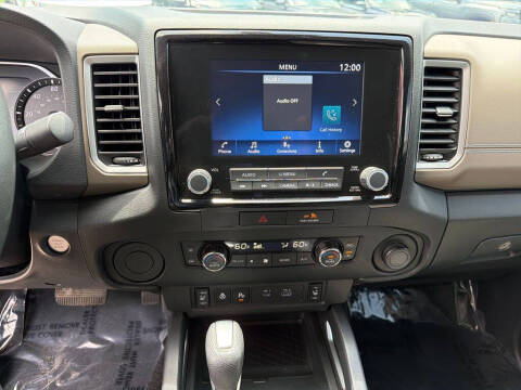 2022 Nissan Frontier SV