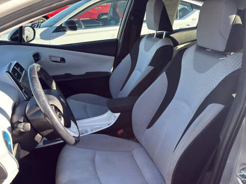 2018 Toyota Prius Three