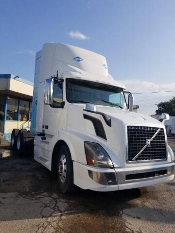 2016 Volvo VNL for sale at BSA Used Cars in Pasadena TX