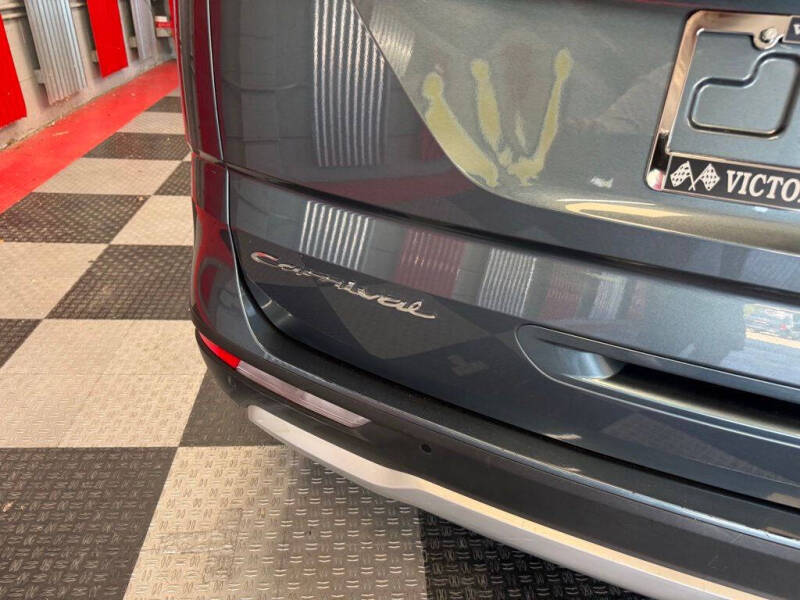 2022 Kia Carnival EX